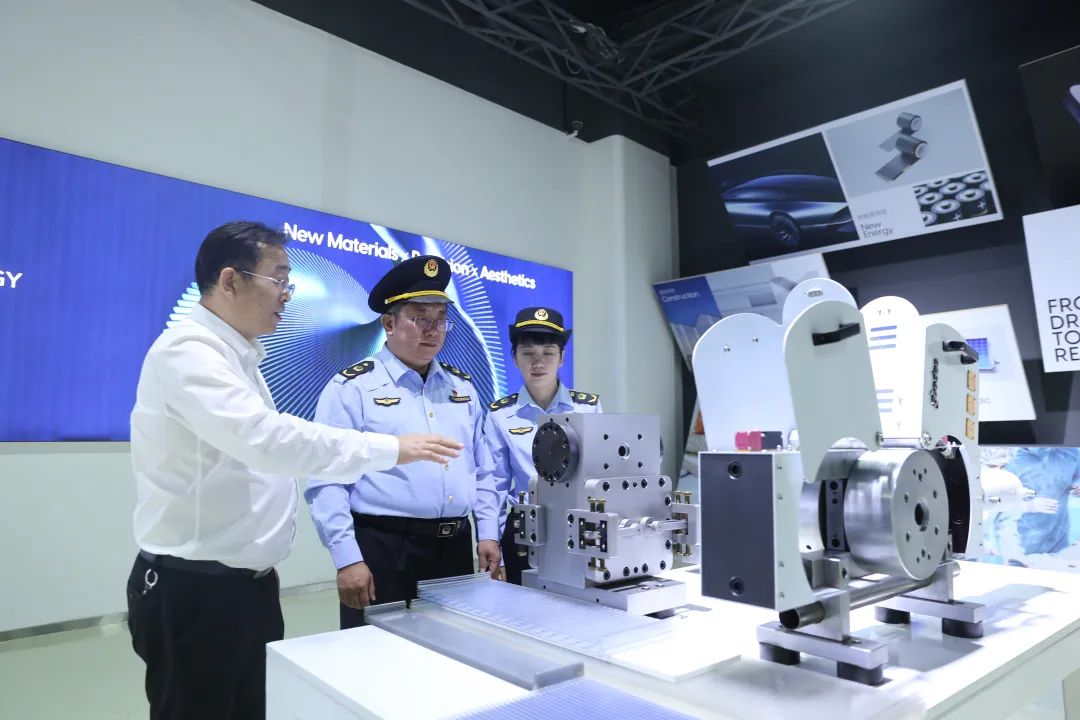 /UploadFile/News/20250624/bcd3cc37ffea433eb4bcfe73764f43e2.jpg 8f8b7fe1fc1b6315b00db7cf77a3ca86_555.jpg